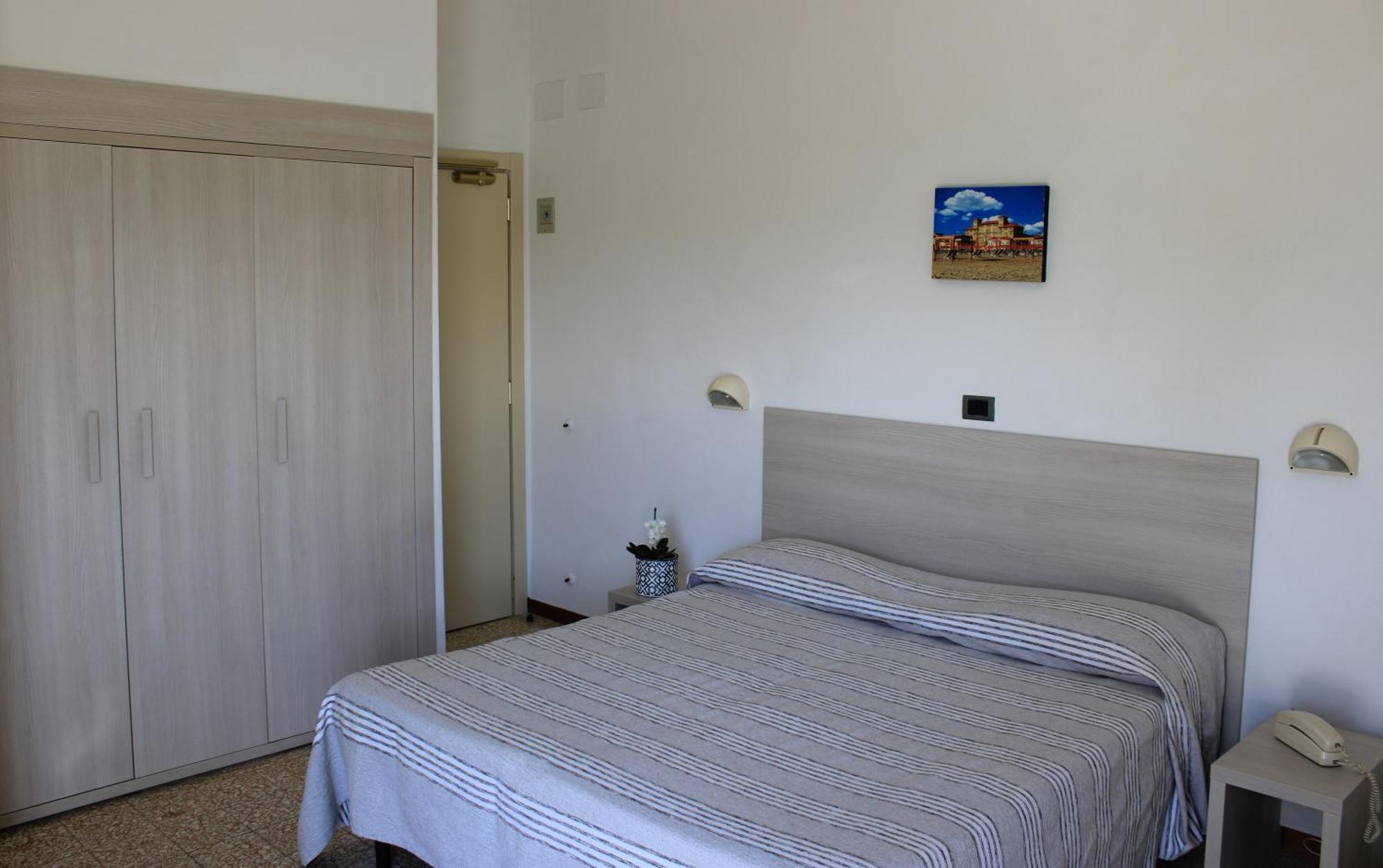 Hotel Puccinelli Lido di Camaiore Rum bild