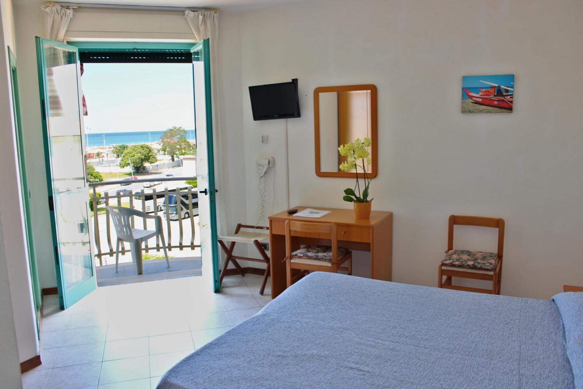 Hotel Puccinelli Lido di Camaiore Exteriör bild